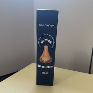 NEW!!!One-day's you Pore Cleansing Duo - Navy & Gold Box